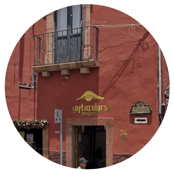 Cirujano-Oftalmologo-Dr.-Ricardo-Manrique-Maestro-Consultorio 2