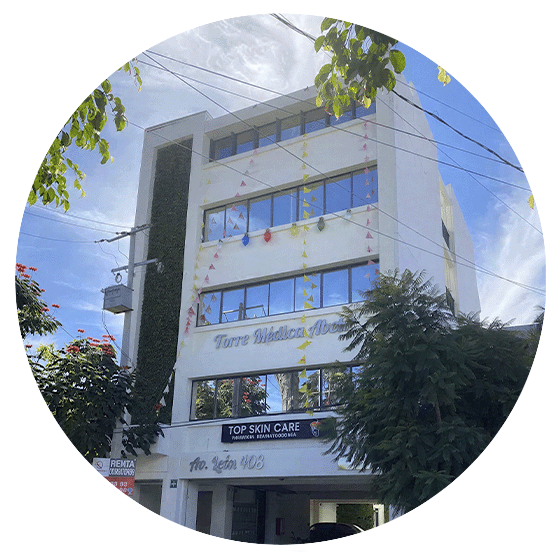 Cirujano Oftalmólogo Dr. Ricardo Manrique Maestro – Consultorio